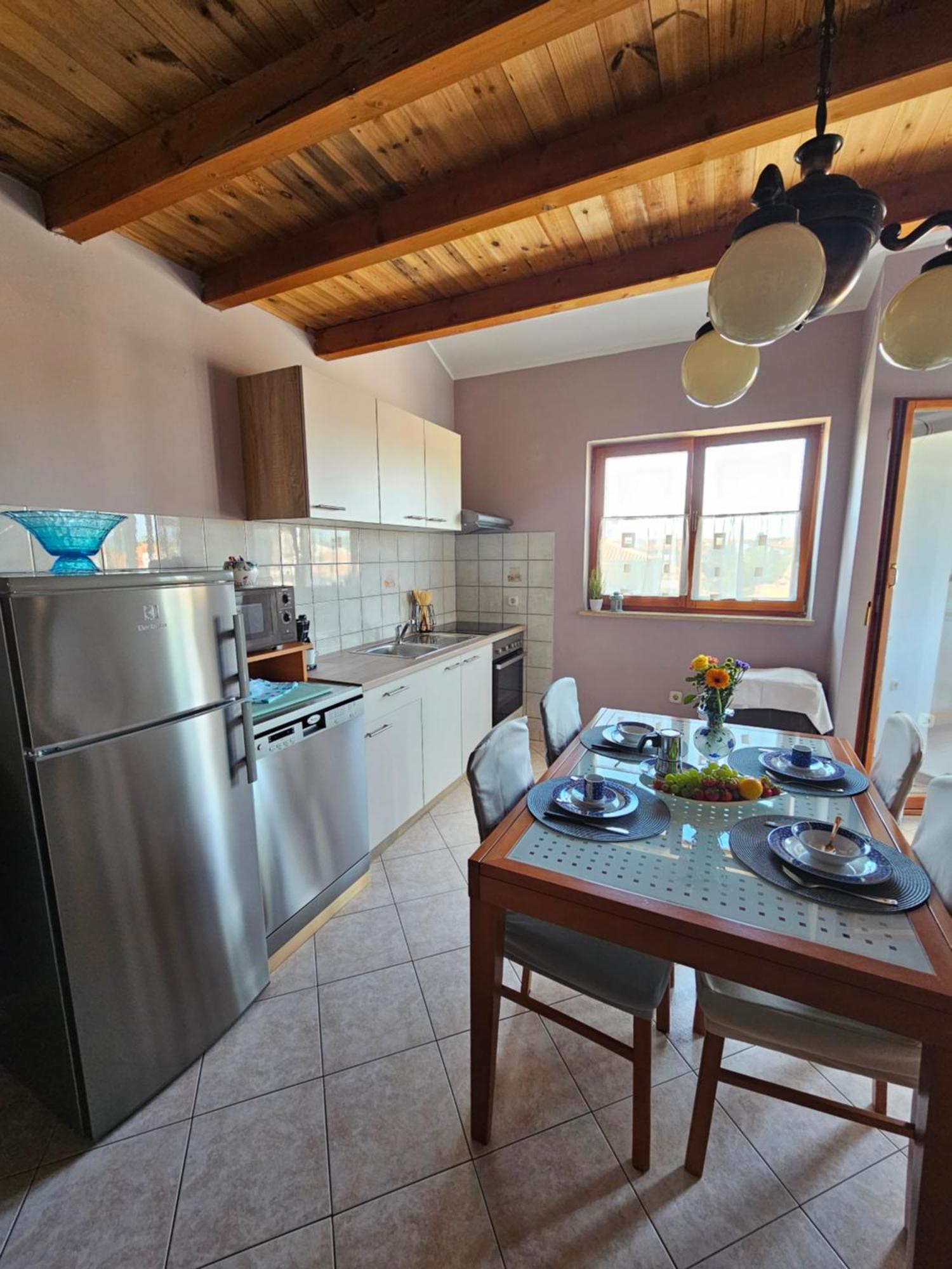 Apartment Neven Rovinj Parking Place ภายนอก รูปภาพ