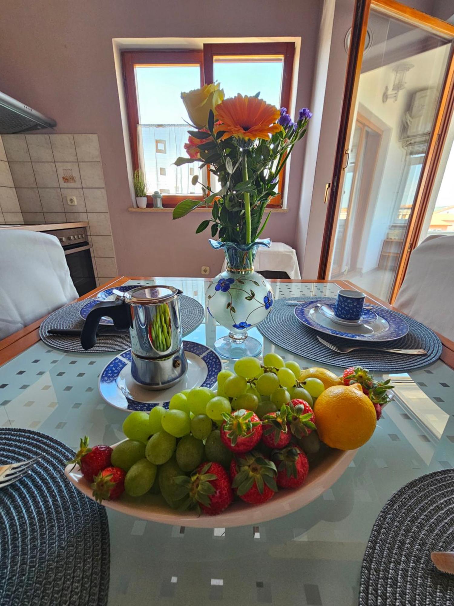 Apartment Neven Rovinj Parking Place ภายนอก รูปภาพ